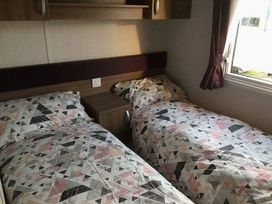 Caister Holiday Park - Holiday Accommodation 6189 - Norfolk - 1188983 - thumbnail photo 10