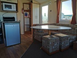 Liskey Hill Caravan Park - Holiday Accommodation 6217 - Cornwall - 1188984 - thumbnail photo 5