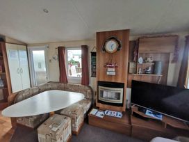 Liskey Hill Caravan Park - Holiday Accommodation 6217 - Cornwall - 1188984 - thumbnail photo 17