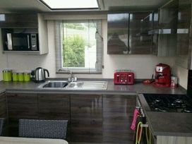 Durdle Door Holiday Park - Holiday Accommodation 622 - Dorset - 1188985 - thumbnail photo 6