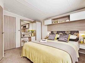 Durdle Door Holiday Park - Holiday Accommodation 622 - Dorset - 1188985 - thumbnail photo 7