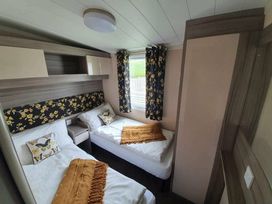 Durdle Door Holiday Park - Holiday Accommodation 622 - Dorset - 1188985 - thumbnail photo 8