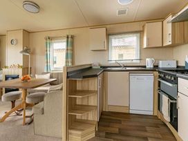 Widemouth Bay Caravan Park - Holiday Accommodation 6231 - Cornwall - 1188986 - thumbnail photo 7