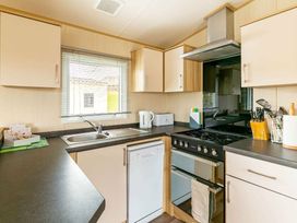 Widemouth Bay Caravan Park - Holiday Accommodation 6231 - Cornwall - 1188986 - thumbnail photo 10
