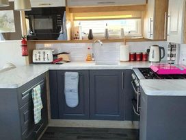 Devon Cliffs Holiday Park - Holiday Accommodation 6258 - Devon - 1188990 - thumbnail photo 4