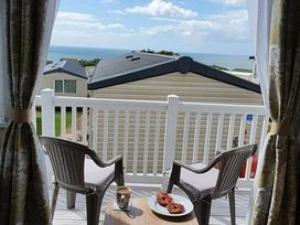 Devon Cliffs Holiday Park - Holiday Accommodation 6258 - Devon - 1188990 - thumbnail photo 6