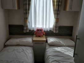 Devon Cliffs Holiday Park - Holiday Accommodation 6258 - Devon - 1188990 - thumbnail photo 7