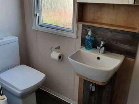 Devon Cliffs Holiday Park - Holiday Accommodation 6258 - Devon - 1188990 - thumbnail photo 11