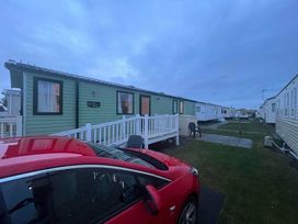 Presthaven Beach Resort - Holiday Accommodation 628 - North Wales - 1188994 - thumbnail photo 4