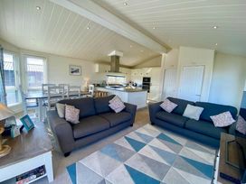 Hafan y Mor Haven - Holiday Accommodation 6317 - North Wales - 1188996 - thumbnail photo 6