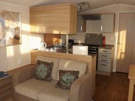 Pinewoods Holiday Park - Holiday Accommodation 6322 - Norfolk - 1188998 - thumbnail photo 4