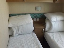 Pinewoods Holiday Park - Holiday Accommodation 6322 - Norfolk - 1188998 - thumbnail photo 6