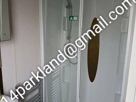Hafan y Mor Haven - Holiday Accommodation 6328 - North Wales - 1188999 - thumbnail photo 9