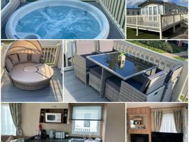 Tattershall Lakes Country Park - Holiday Accommodation 639 - Lincolnshire - 1189004 - thumbnail photo 1