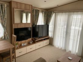 Tattershall Lakes Country Park - Holiday Accommodation 639 - Lincolnshire - 1189004 - thumbnail photo 6