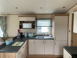 Tattershall Lakes Country Park - Holiday Accommodation 639 - Lincolnshire - 1189004 - thumbnail photo 10