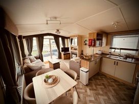 Devon Cliffs Holiday Park - Holiday Accommodation 6394 - Devon - 1189005 - thumbnail photo 1