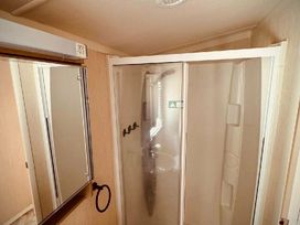 Devon Cliffs Holiday Park - Holiday Accommodation 6394 - Devon - 1189005 - thumbnail photo 12