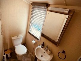 Devon Cliffs Holiday Park - Holiday Accommodation 6394 - Devon - 1189005 - thumbnail photo 14