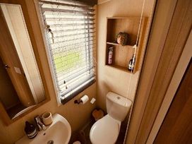 Devon Cliffs Holiday Park - Holiday Accommodation 6394 - Devon - 1189005 - thumbnail photo 15