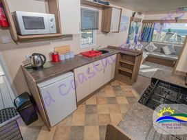 Devon Cliffs Holiday Park - Holiday Accommodation 6399 - Devon - 1189006 - thumbnail photo 3