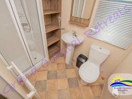 Devon Cliffs Holiday Park - Holiday Accommodation 6399 - Devon - 1189006 - thumbnail photo 9