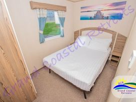 Devon Cliffs Holiday Park - Holiday Accommodation 6399 - Devon - 1189006 - thumbnail photo 11