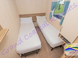 Devon Cliffs Holiday Park - Holiday Accommodation 6399 - Devon - 1189006 - thumbnail photo 13