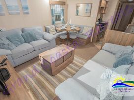 Devon Cliffs Holiday Park - Holiday Accommodation 6400 - Devon - 1189007 - thumbnail photo 6