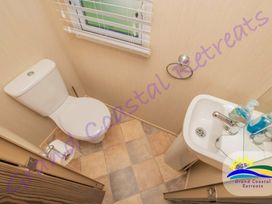 Devon Cliffs Holiday Park - Holiday Accommodation 6400 - Devon - 1189007 - thumbnail photo 9