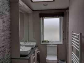 Swanage Bay View - Holiday Accommodation 6416 - Dorset - 1189009 - thumbnail photo 15