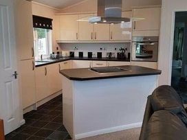 Woodlands Park - Holiday Accommodation 6424 - Mid Wales - 1189010 - thumbnail photo 3