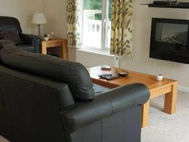 Woodlands Park - Holiday Accommodation 6424 - Mid Wales - 1189010 - thumbnail photo 5