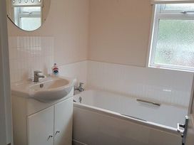 Woodlands Park - Holiday Accommodation 6424 - Mid Wales - 1189010 - thumbnail photo 8