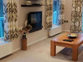 Woodlands Park - Holiday Accommodation 6424 - Mid Wales - 1189010 - thumbnail photo 18