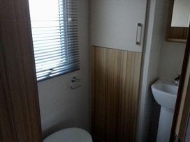 Lyons Sunnysands Holiday Park - Holiday Accommodation 6465 - Mid Wales - 1189012 - thumbnail photo 4