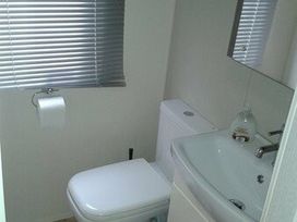 Seashore Holiday Park - Holiday Accommodation 6482 - Norfolk - 1189013 - thumbnail photo 8