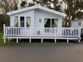 Cayton Bay Caravan Park - Holiday Accommodation 6516 - North Yorkshire (incl. Whitby) - 1189014 - thumbnail photo 2