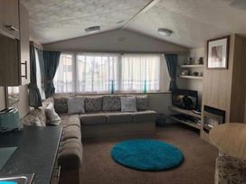 Primrose Valley Holiday Park - Holiday Accommodation 6531 - North Yorkshire (incl. Whitby) - 1189015 - thumbnail photo 14