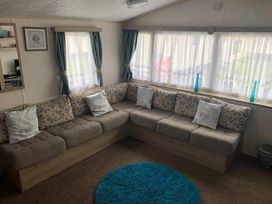 Primrose Valley Holiday Park - Holiday Accommodation 6531 - North Yorkshire (incl. Whitby) - 1189015 - thumbnail photo 15
