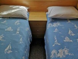 Primrose Valley Holiday Park - Holiday Accommodation 6565 - North Yorkshire (incl. Whitby) - 1189017 - thumbnail photo 5