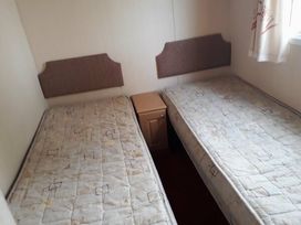 Coastfield Holiday Village - Holiday Accommodation 66 - Lincolnshire - 1189019 - thumbnail photo 2