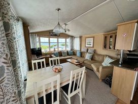Waterside, Paignton - Holiday Accommodation 663 - Devon - 1189023 - thumbnail photo 9