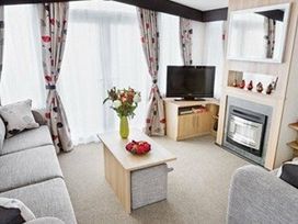 Primrose Valley Holiday Park - Holiday Accommodation 6634 - North Yorkshire (incl. Whitby) - 1189024 - thumbnail photo 2