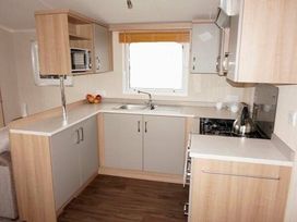 Primrose Valley Holiday Park - Holiday Accommodation 6634 - North Yorkshire (incl. Whitby) - 1189024 - thumbnail photo 3