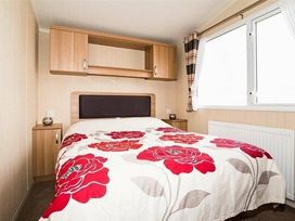Primrose Valley Holiday Park - Holiday Accommodation 6634 - North Yorkshire (incl. Whitby) - 1189024 - thumbnail photo 6