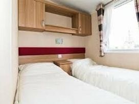 Primrose Valley Holiday Park - Holiday Accommodation 6634 - North Yorkshire (incl. Whitby) - 1189024 - thumbnail photo 8