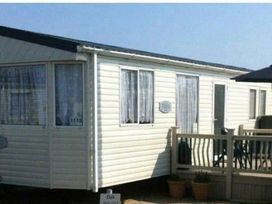 Kingfisher Caravan Park - Holiday Accommodation 6636 - Lincolnshire - 1189027 - thumbnail photo 2