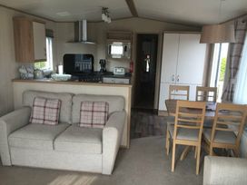 Durdle Door Holiday Park - Holiday Accommodation 6681 - Dorset - 1189029 - thumbnail photo 6