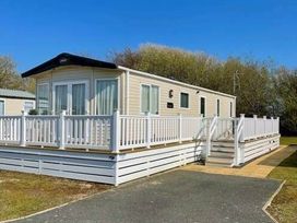 Greenacres Holiday Park - Holiday Accommodation 6757 - North Wales - 1189031 - thumbnail photo 1